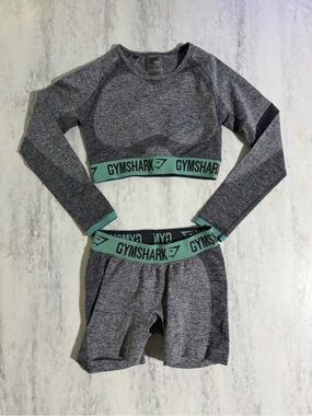 Gymshark Grey Seamless Crop Top & Shorts Set with Mint Logo Band size S/M
